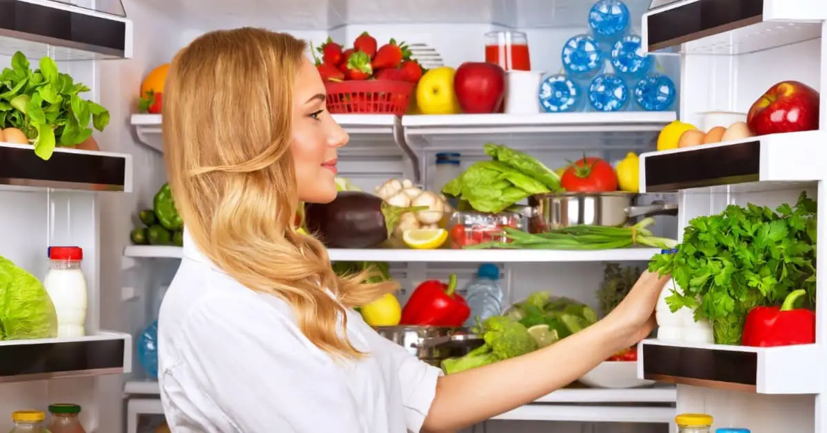 10 Easy Refrigerator Organization Hacks That Make It Easy To Find Everything. 