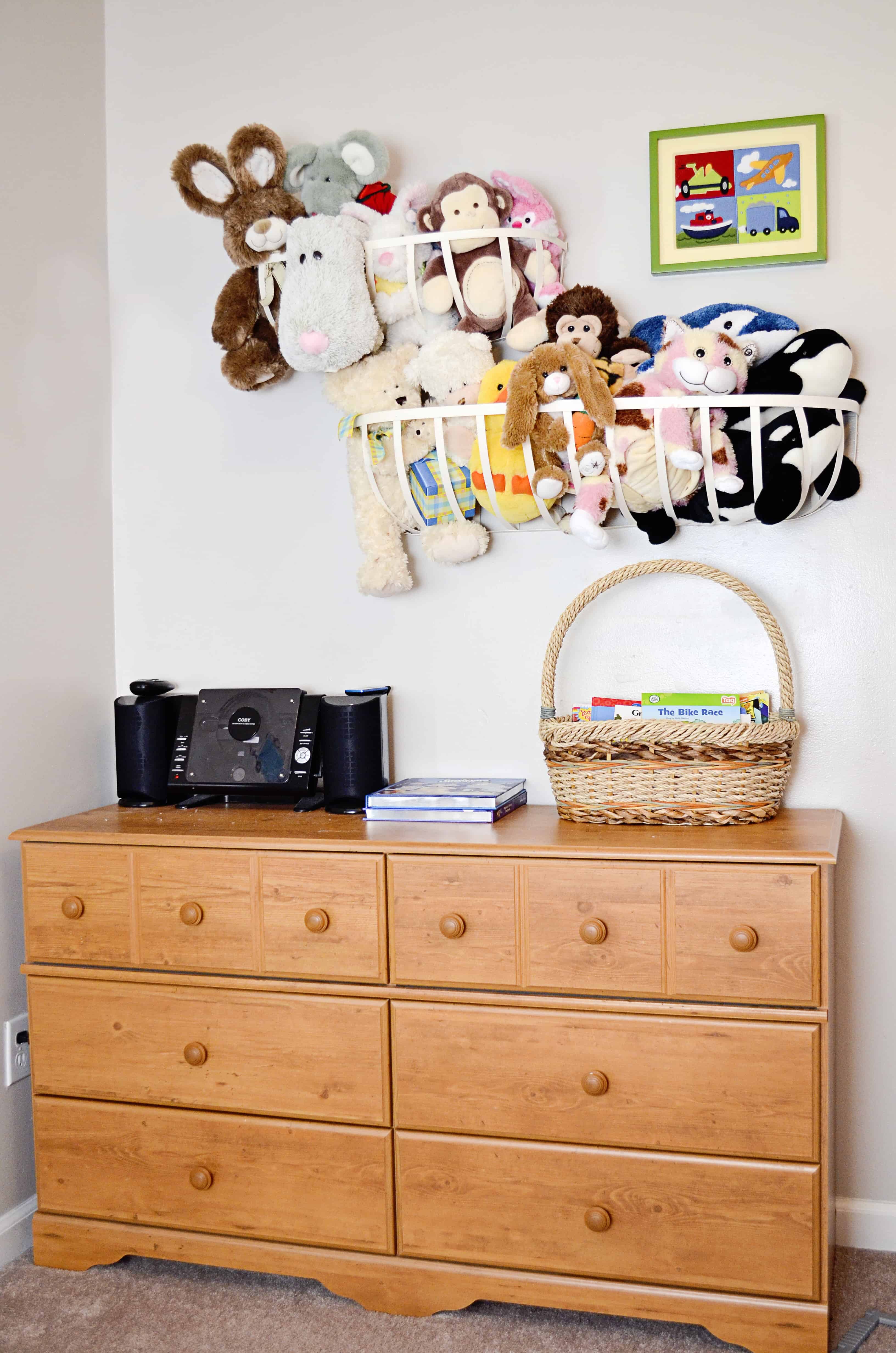 How to organize girl toys. I love all these ideas for DIY toy storage especially for girl toys.