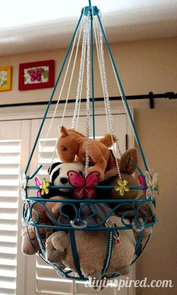 How to organize girl toys. I love all these ideas for DIY toy storage especially for girl toys.